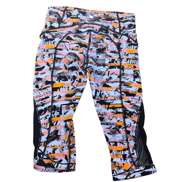 Lululemon Athletica Sun Runner Crop Inversion Print - Picture 3 of 5